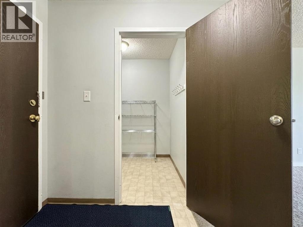 #301 420 Columbia Boulevard W - Image 8