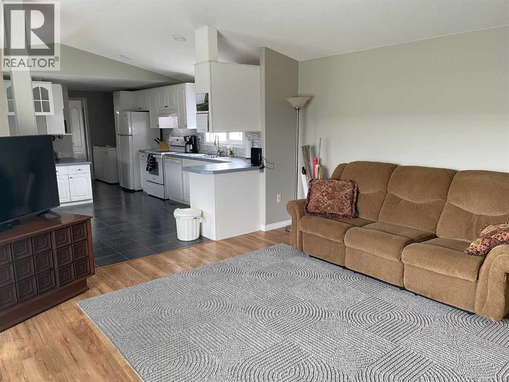 10405 100 Street - Image 7
