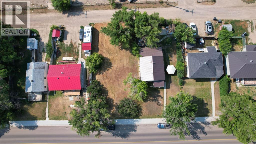 519 2 Avenue East - Photo 8