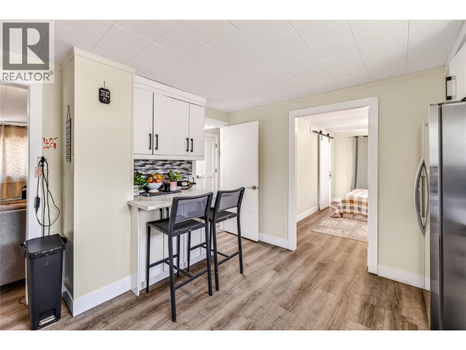 6488 Wolfcub Place Place, Oliver