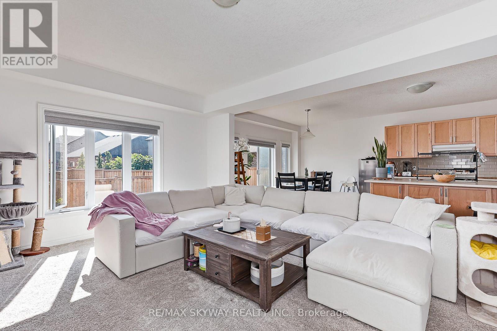 103 PLEWES DRIVE W - 11
