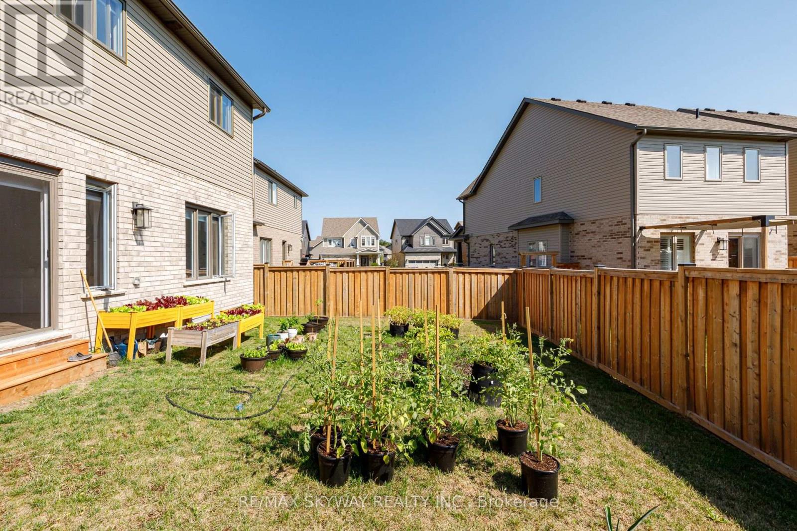 103 PLEWES DRIVE W - 17