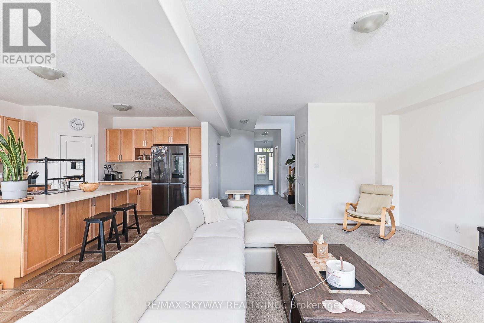 103 PLEWES DRIVE W - 27