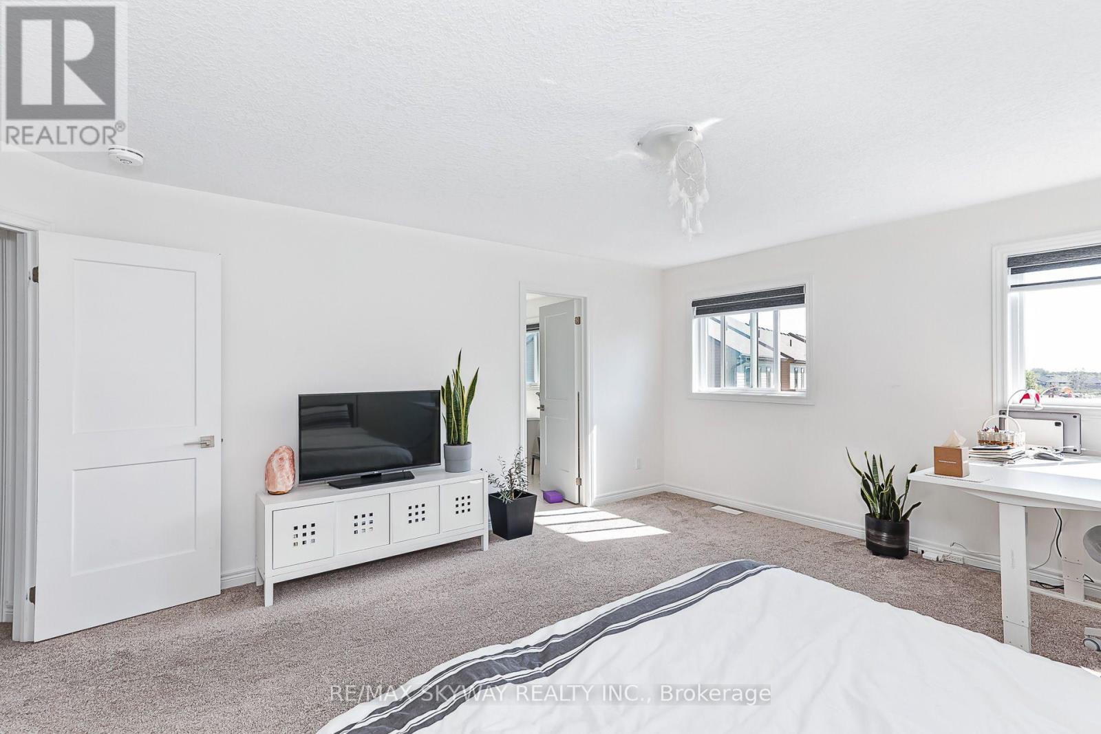 103 PLEWES DRIVE W - 34