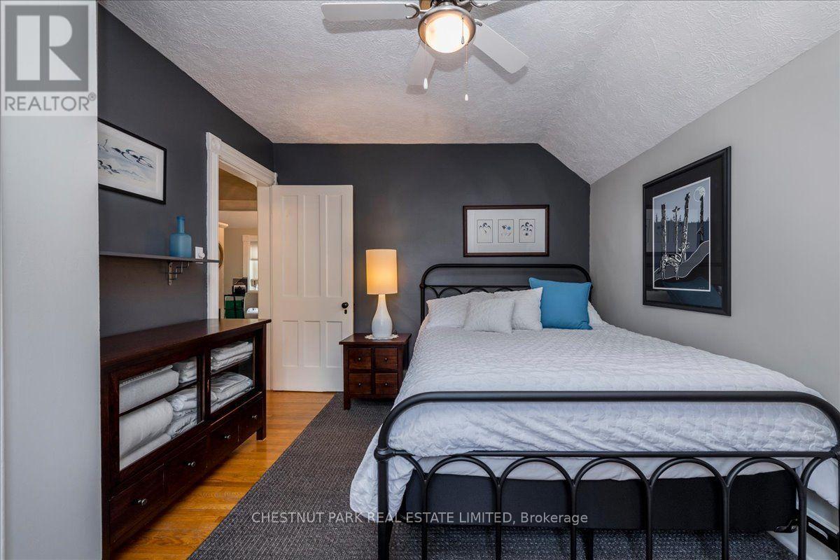 72 BURTON AVENUE - 30