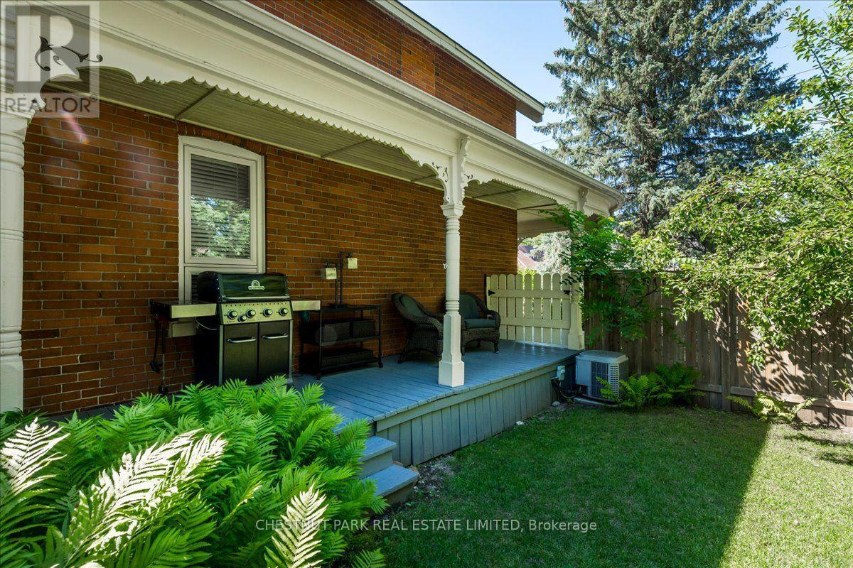72 BURTON AVENUE - 36