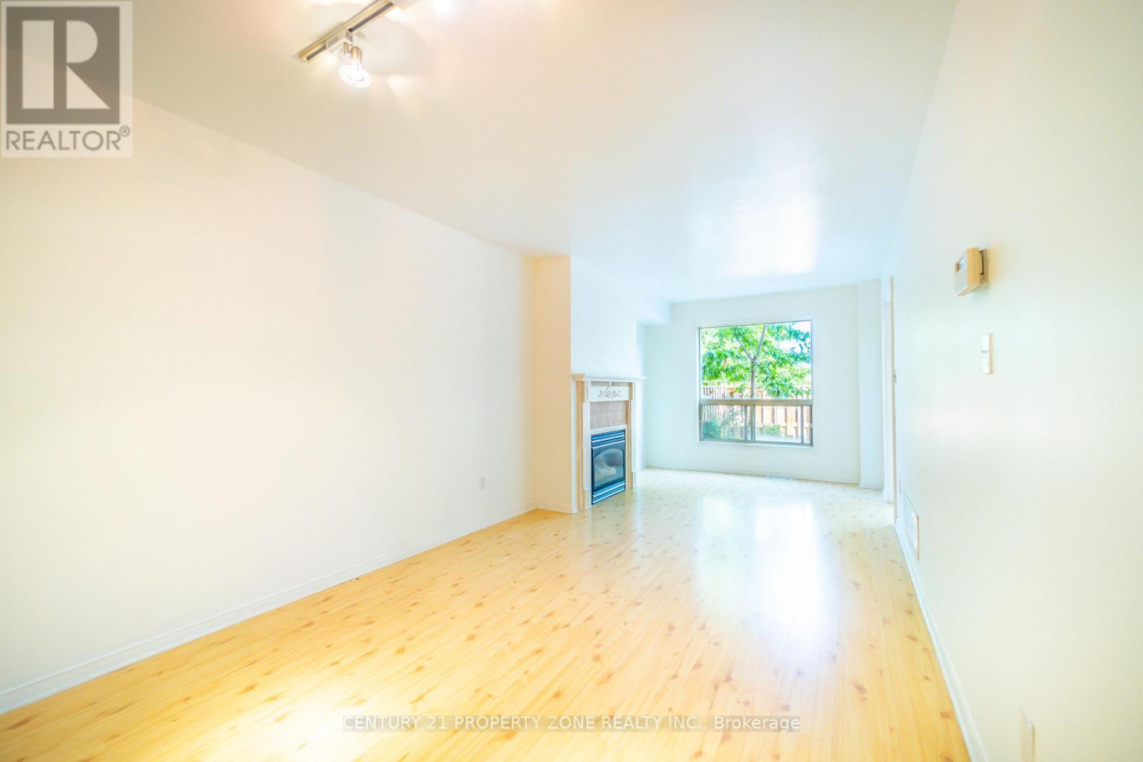 #49 35 MALTA AVENUE - 17