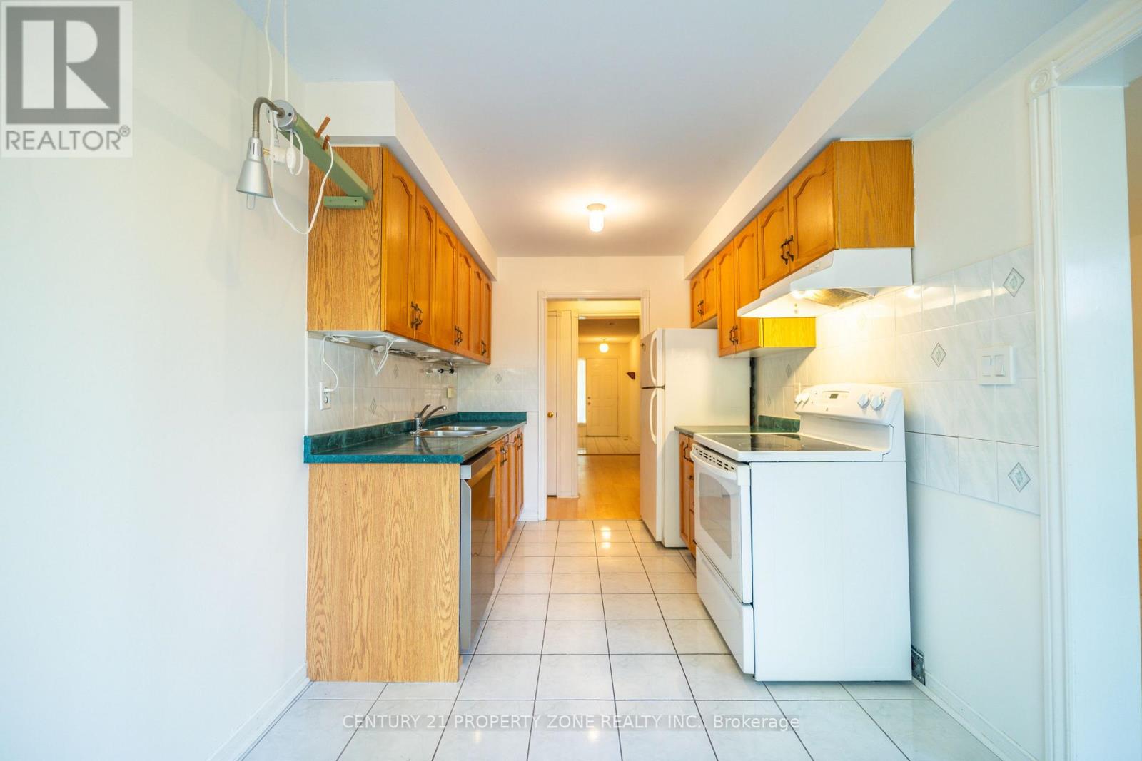 #49 35 MALTA AVENUE - 22