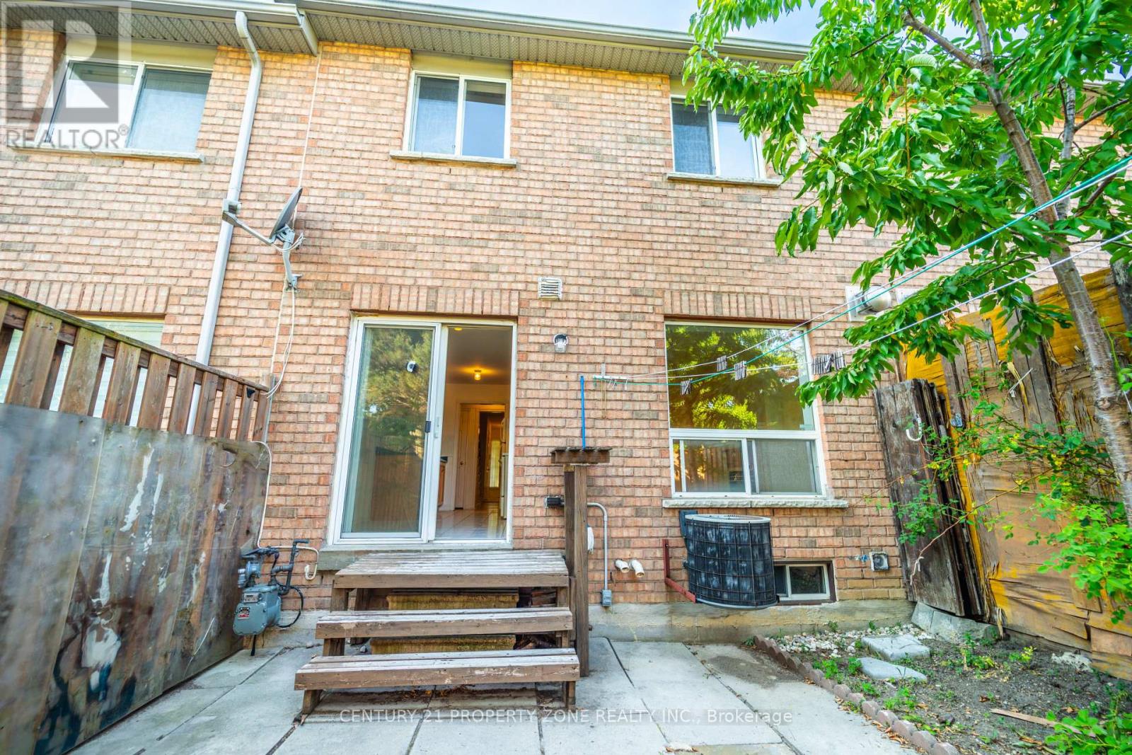 #49 35 MALTA AVENUE - 32