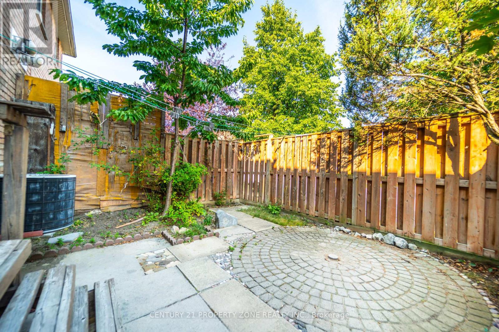 #49 35 MALTA AVENUE - 34