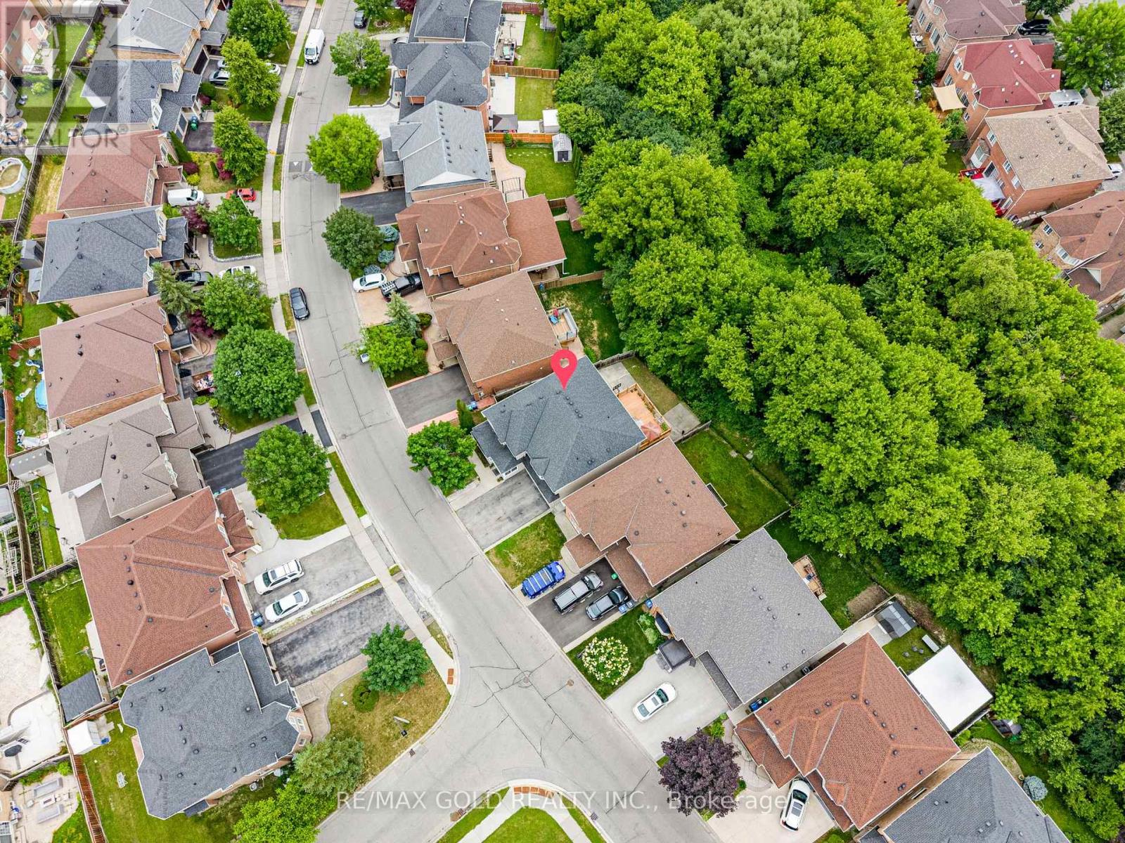 141 WHITWELL DRIVE - 5