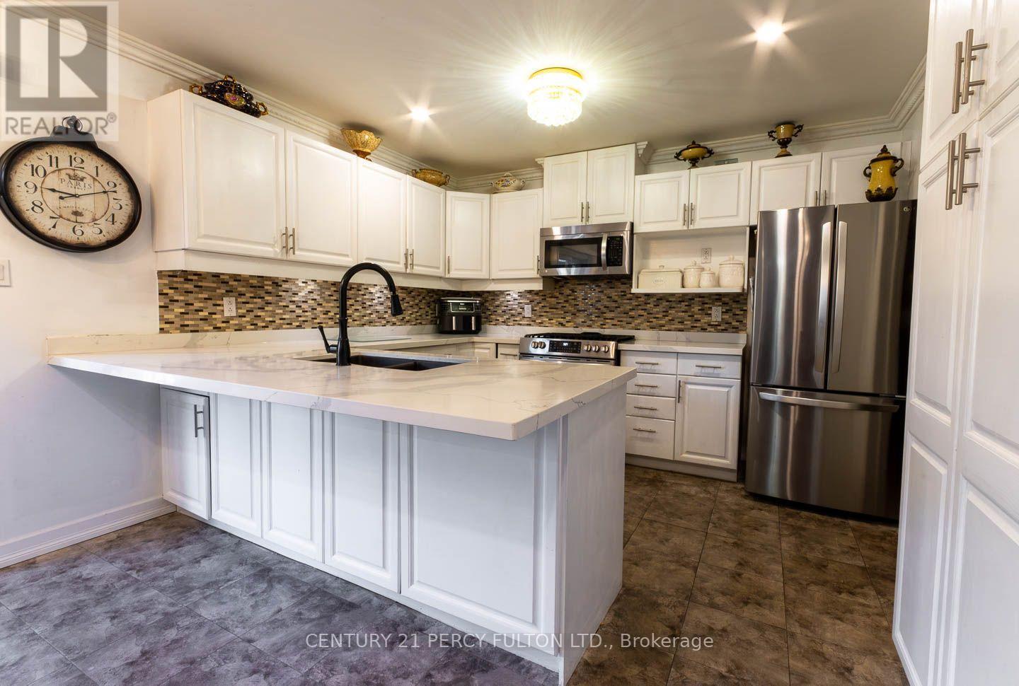 7 BRIDLEWOOD LANE - 10