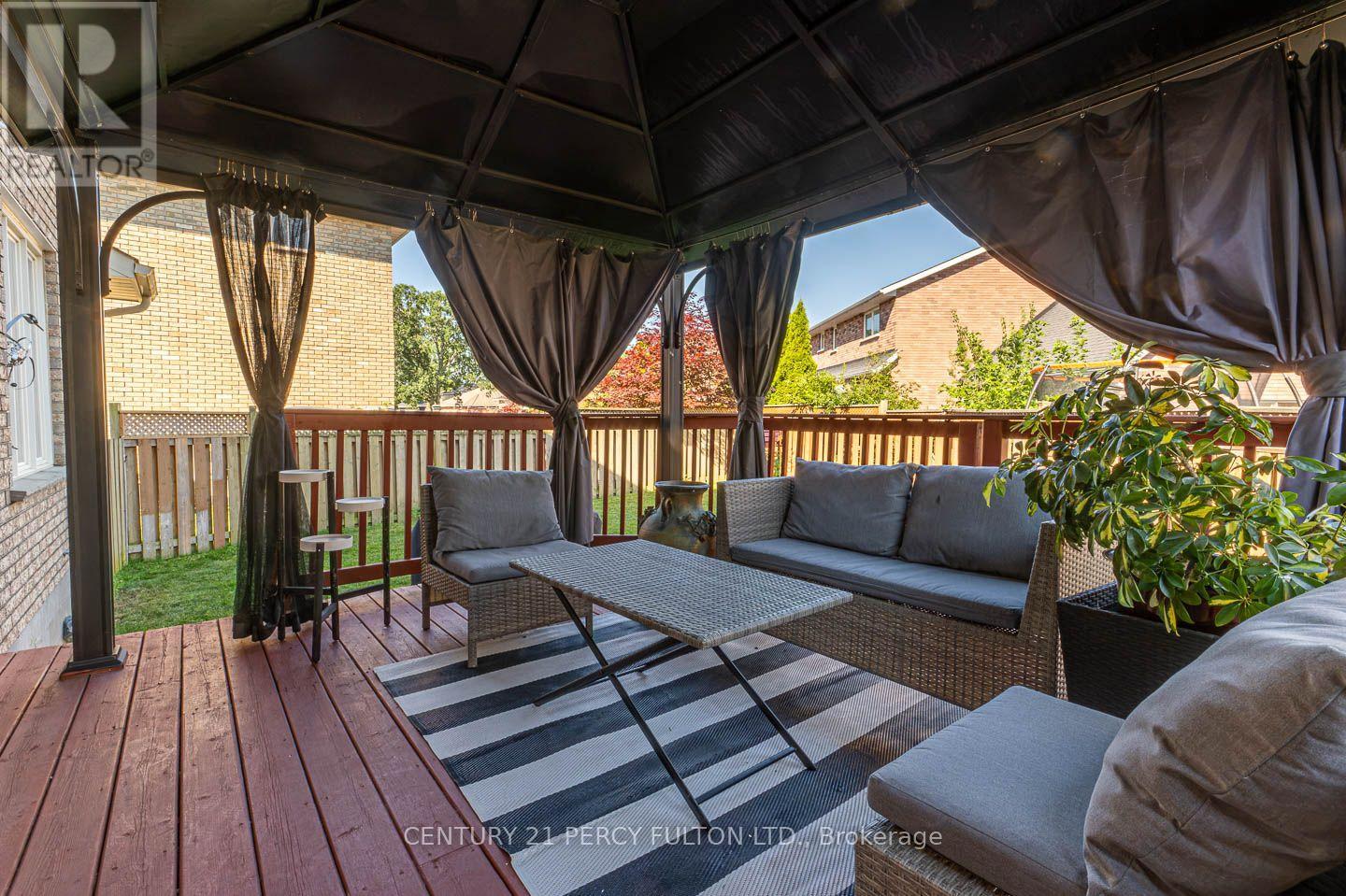 7 BRIDLEWOOD LANE - 28