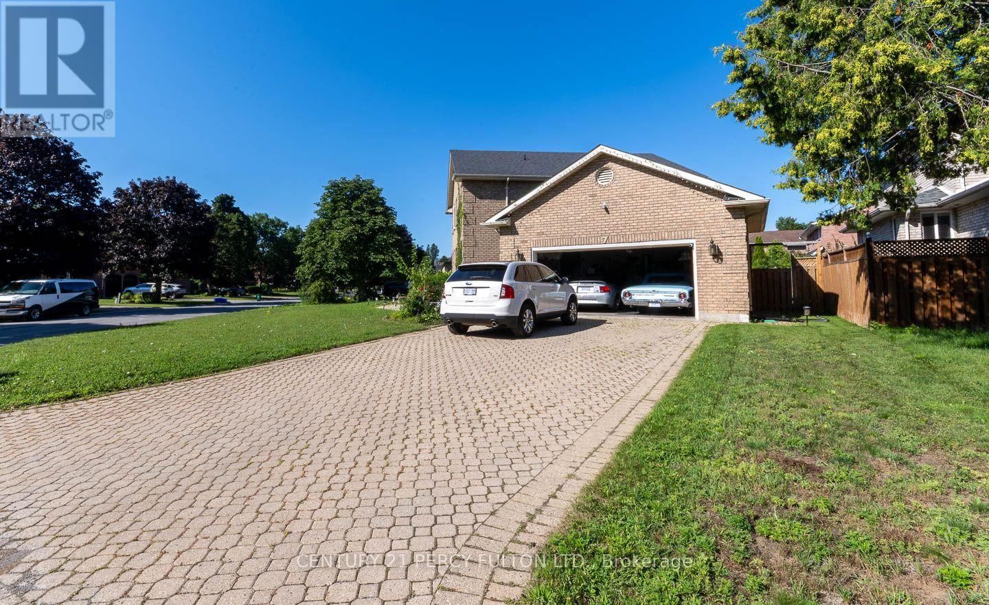 7 BRIDLEWOOD LANE - 3