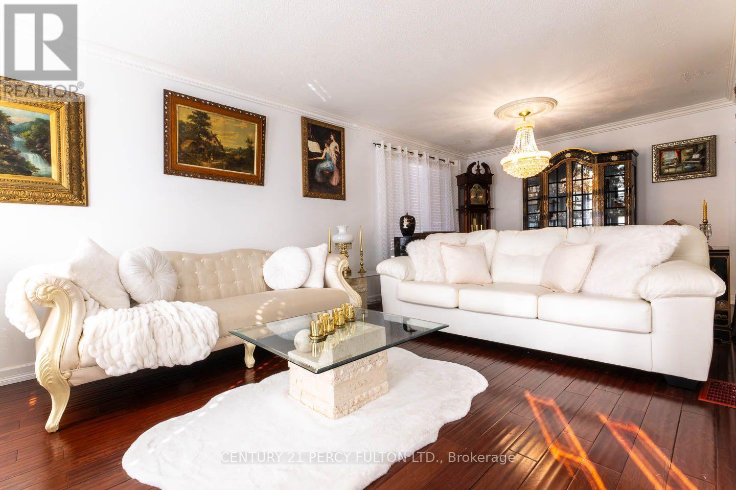 7 BRIDLEWOOD LANE - 5