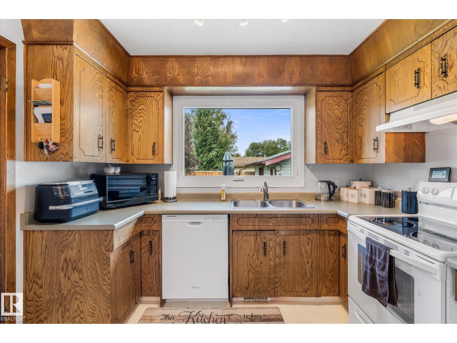 33 OATWAY DR - 14