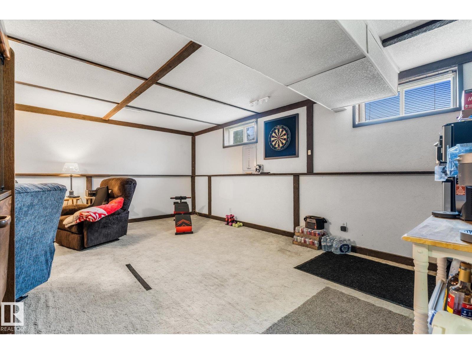 33 OATWAY DR - 34