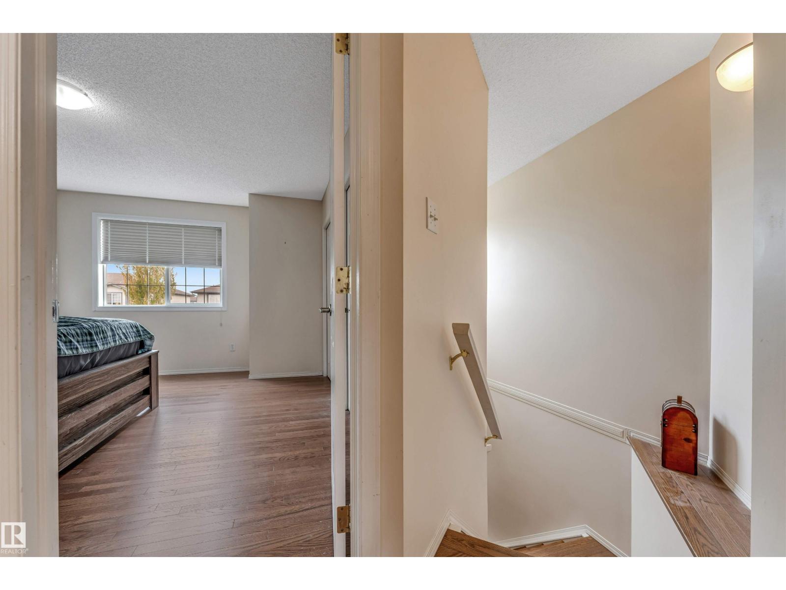 3032 31 AV NW - Image 24