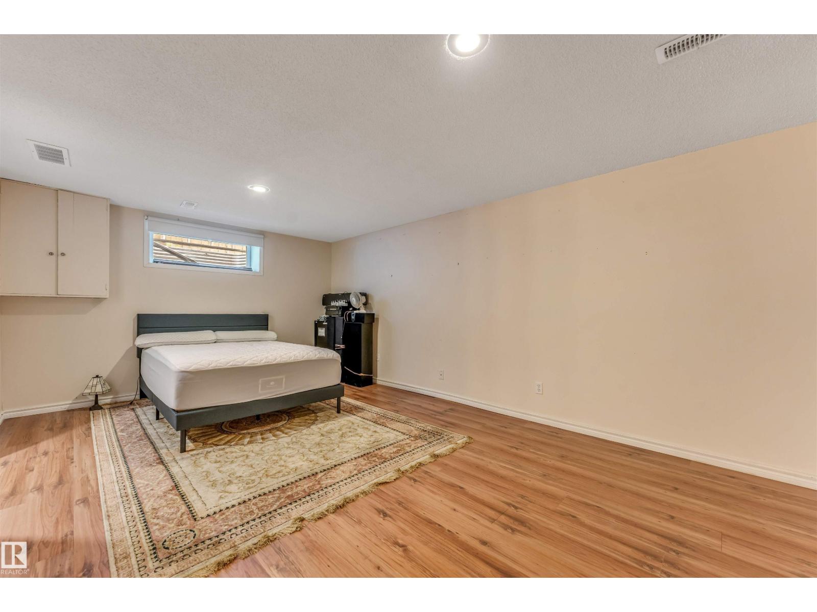 3032 31 AV NW - Image 36