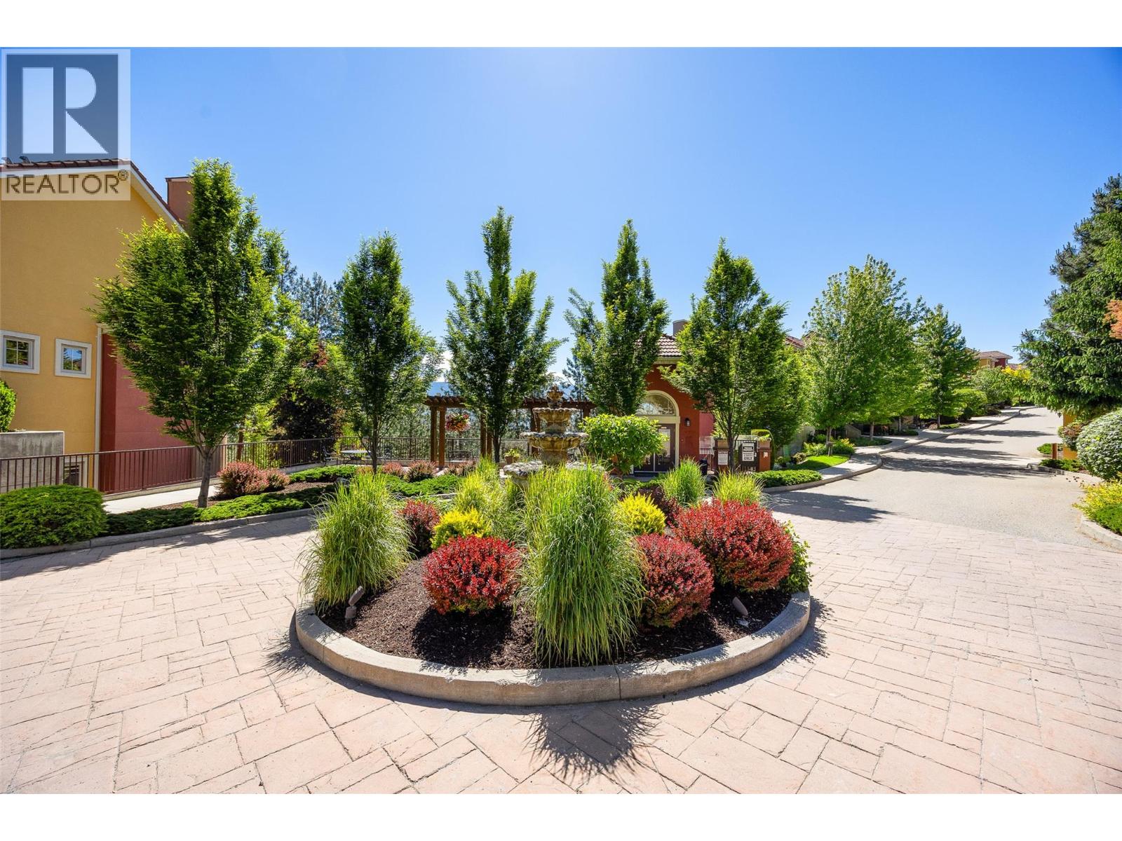 1795 Country Club Drive Unit# 204, Kelowna