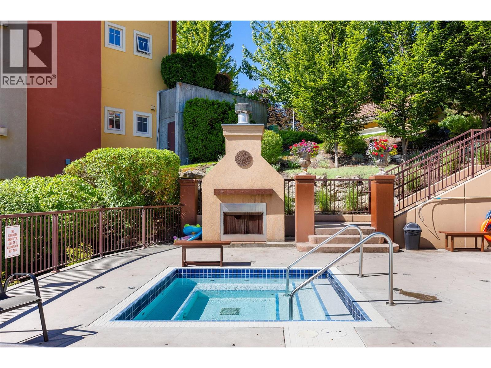 1795 Country Club Drive Unit# 204, Kelowna