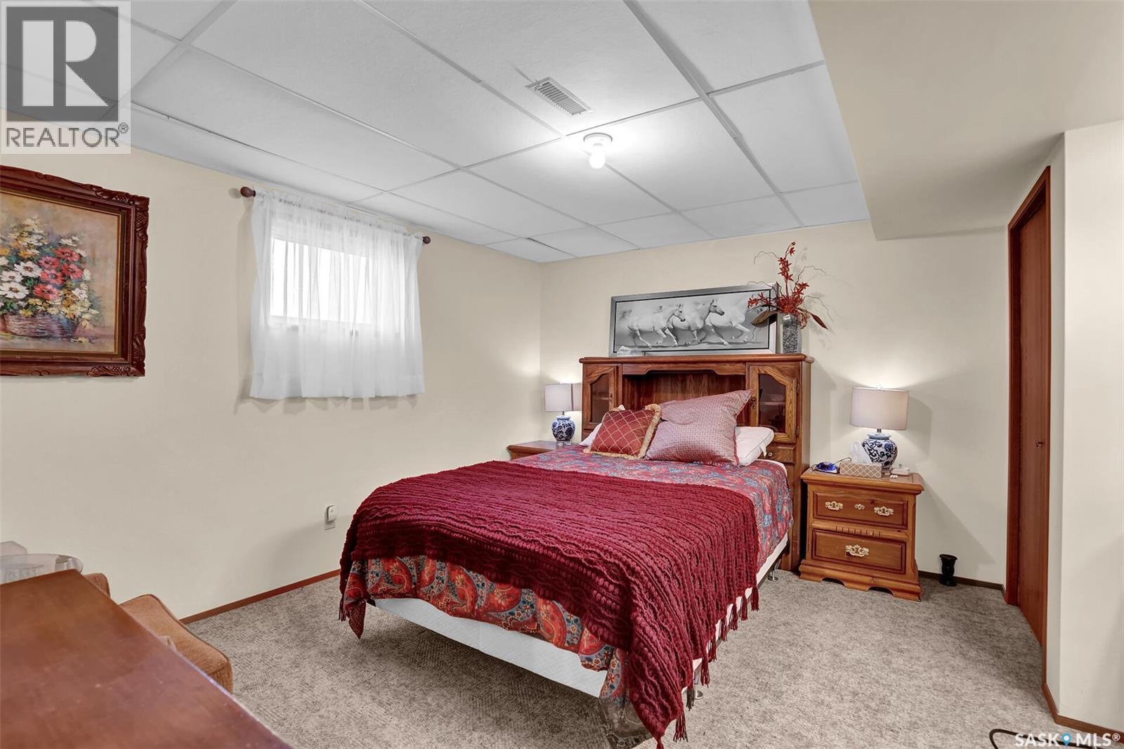Dilke Acreage - Image 24