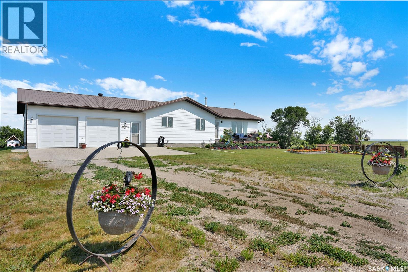 Dilke Acreage - Image 36