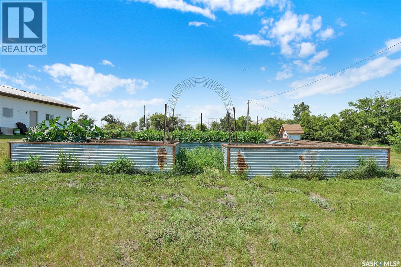 Dilke Acreage - Image 44