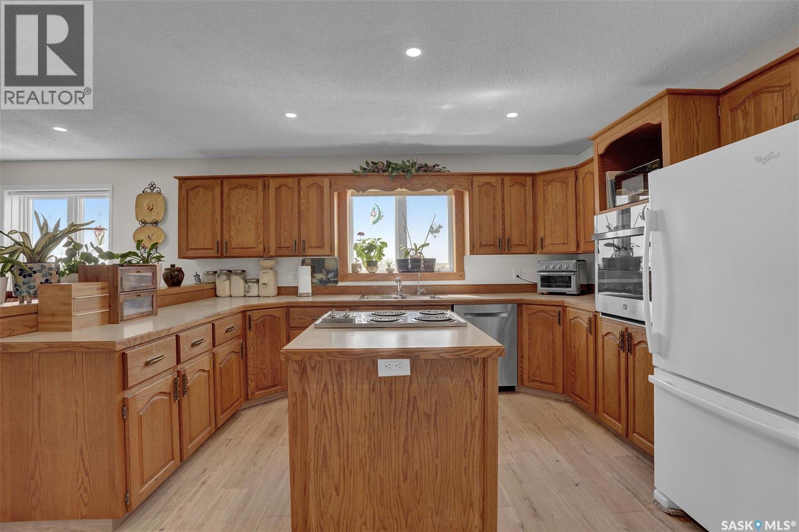Dilke Acreage - Image 5