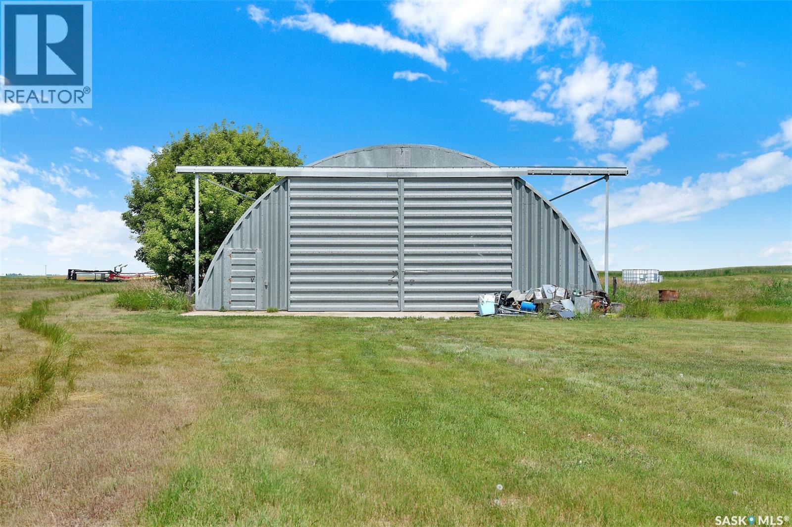 Dilke Acreage - Image 52