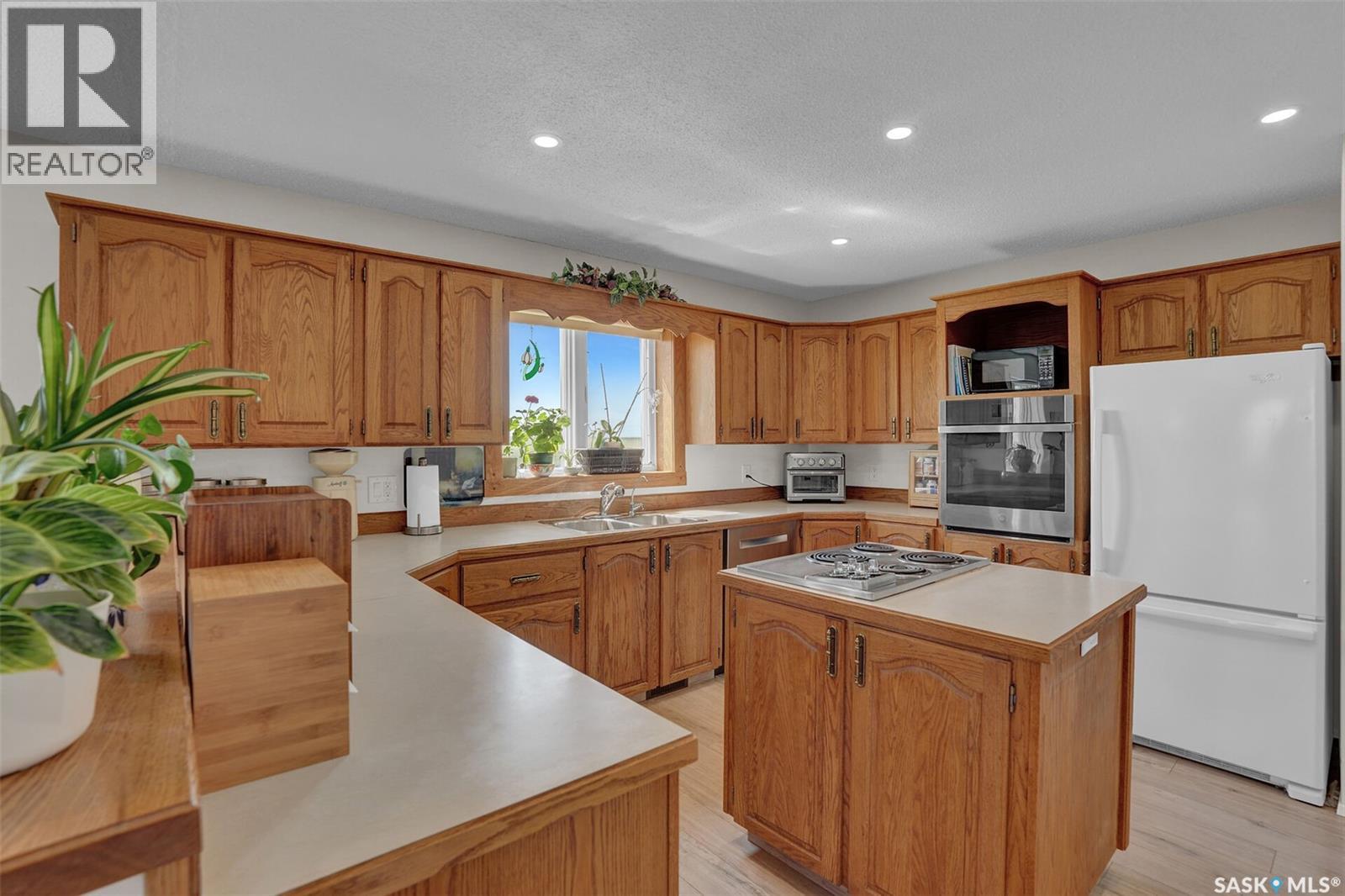 Dilke Acreage - Image 6