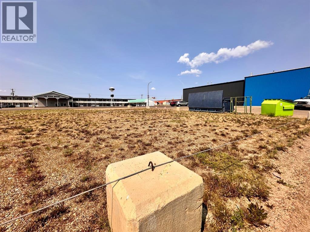 820 2 Street West - Photo 10