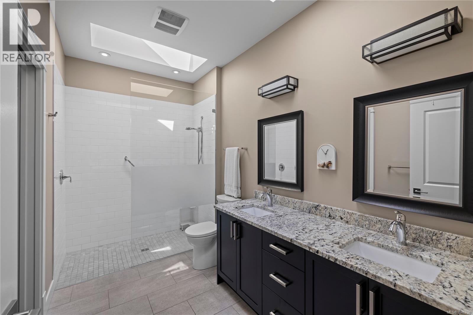825 Parkside Cres - 10