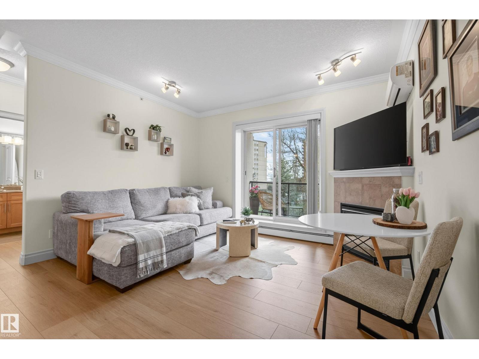 #303 8631 108 ST NW - 18