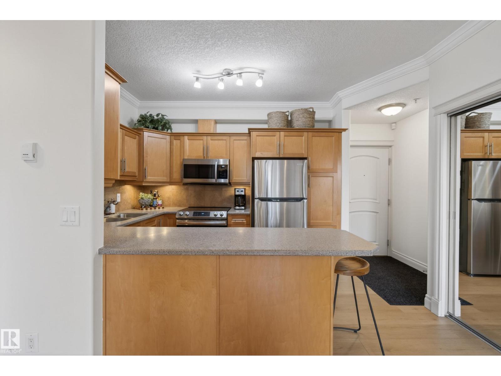 #303 8631 108 ST NW - 14