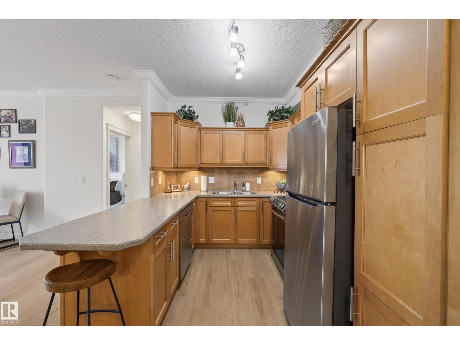 #303 8631 108 ST NW - 12