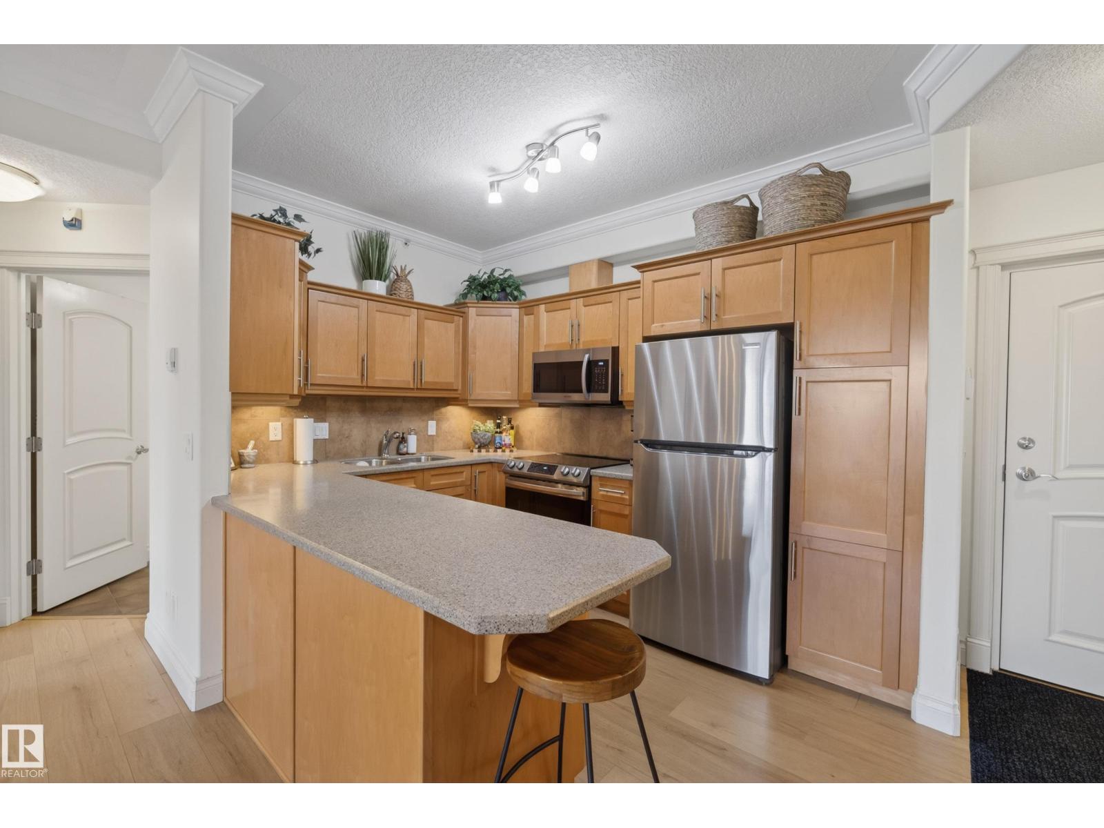 #303 8631 108 ST NW - 13