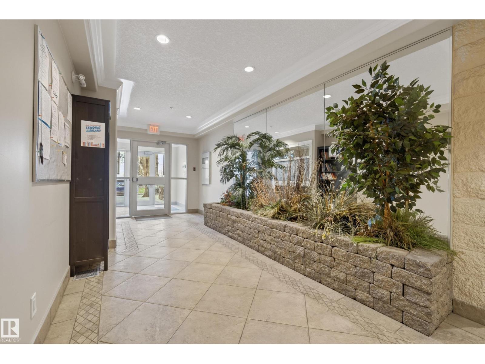 #303 8631 108 ST NW - 9