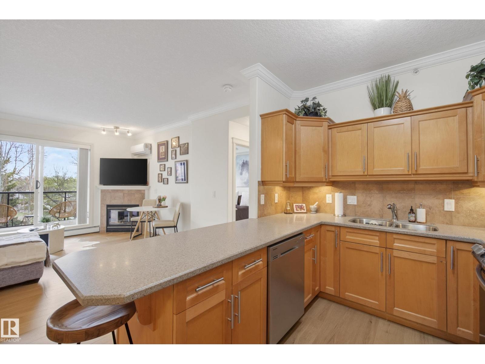 #303 8631 108 ST NW - 16