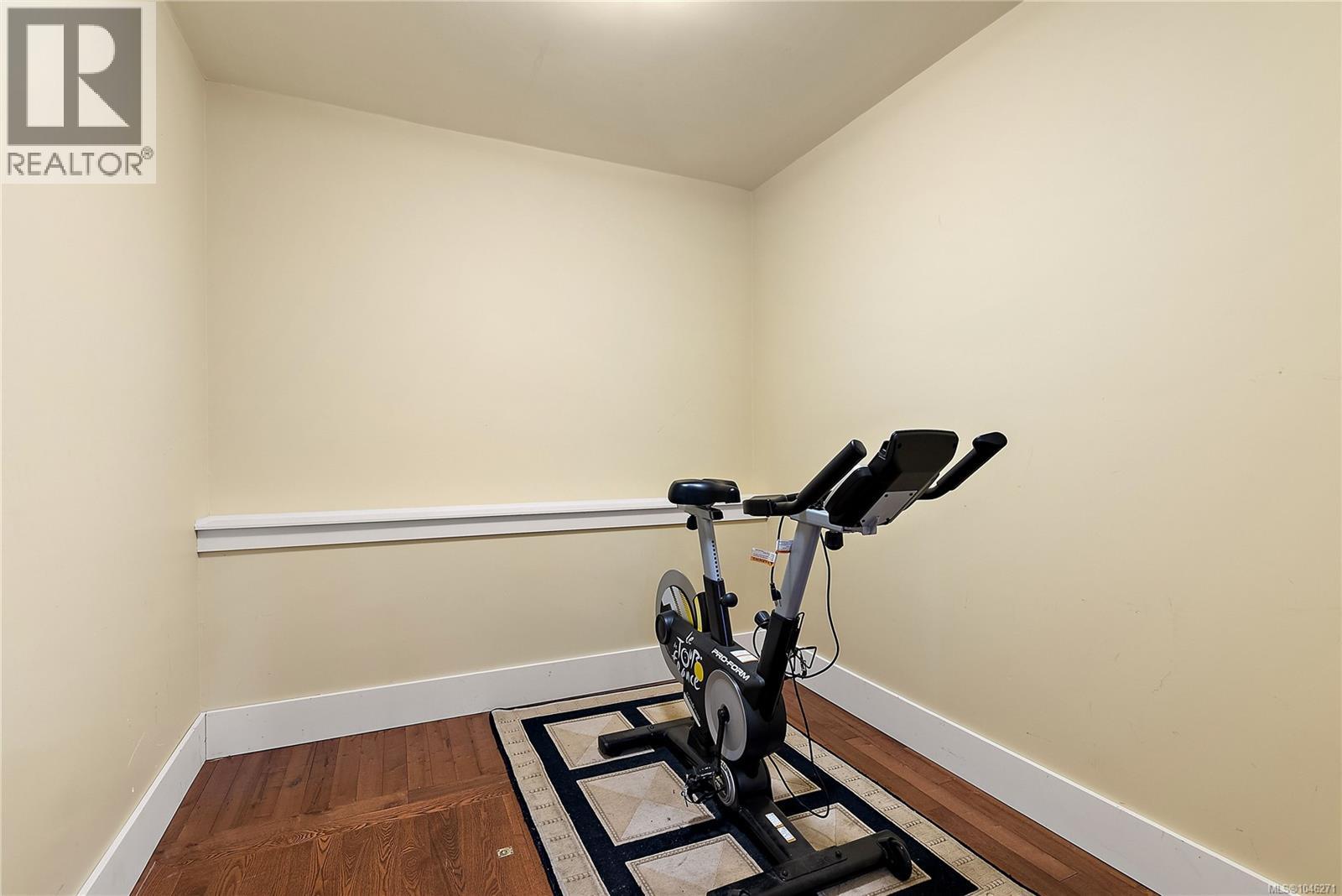 1205 Hillgrove Rd - 37