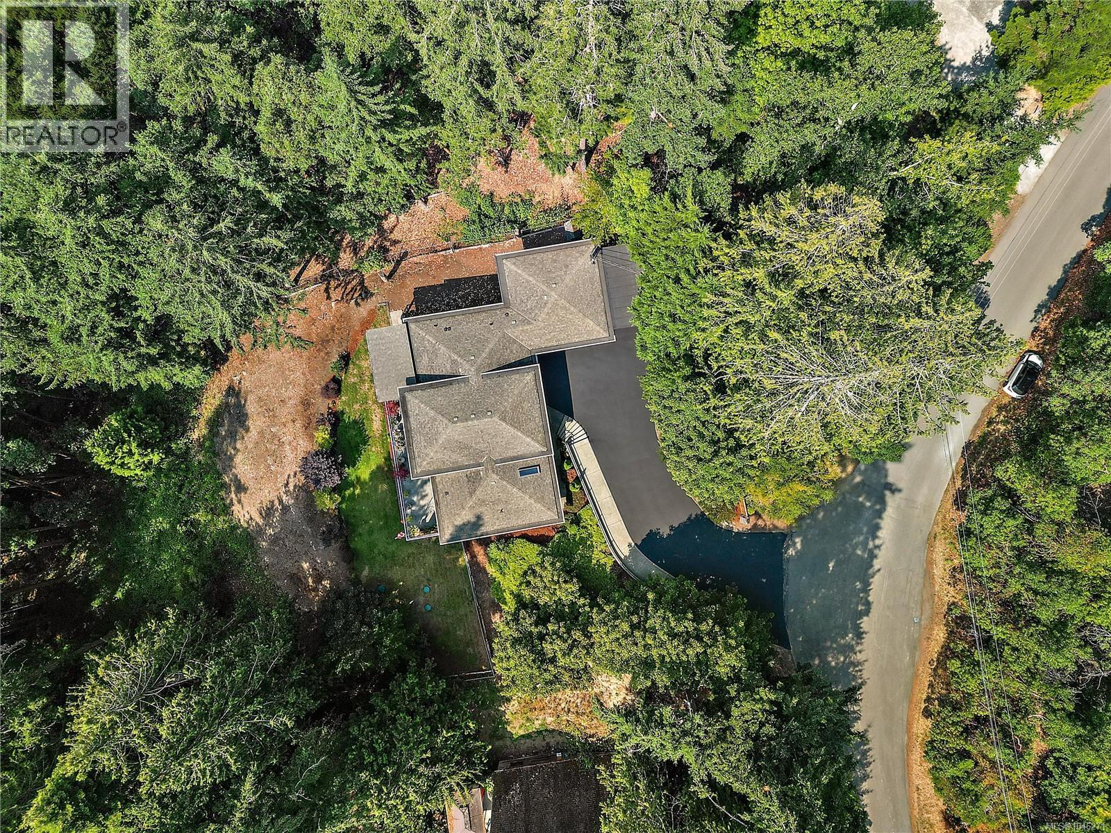 1205 Hillgrove Rd - Image 43