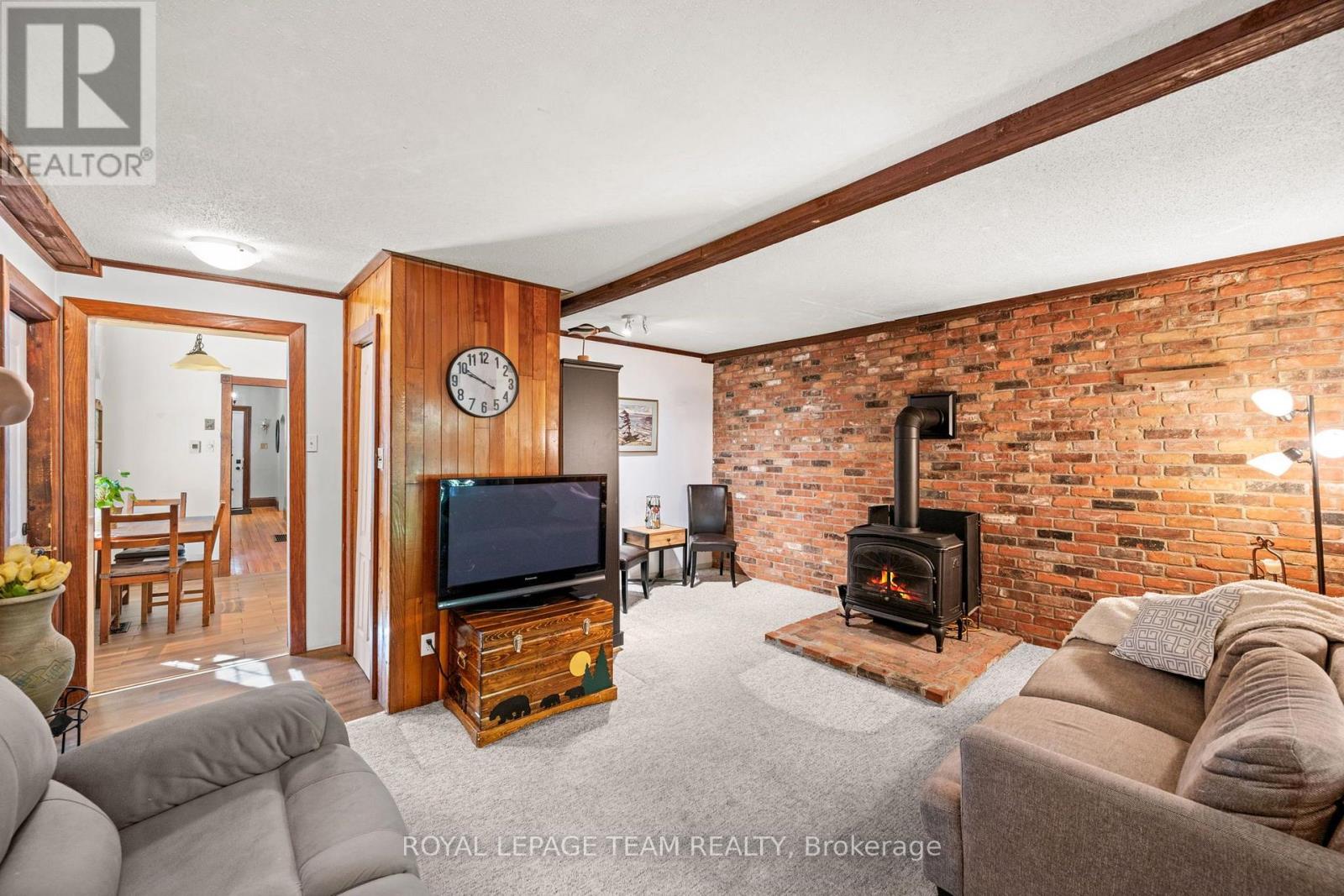 6215 ABBOTT STREET W - 17