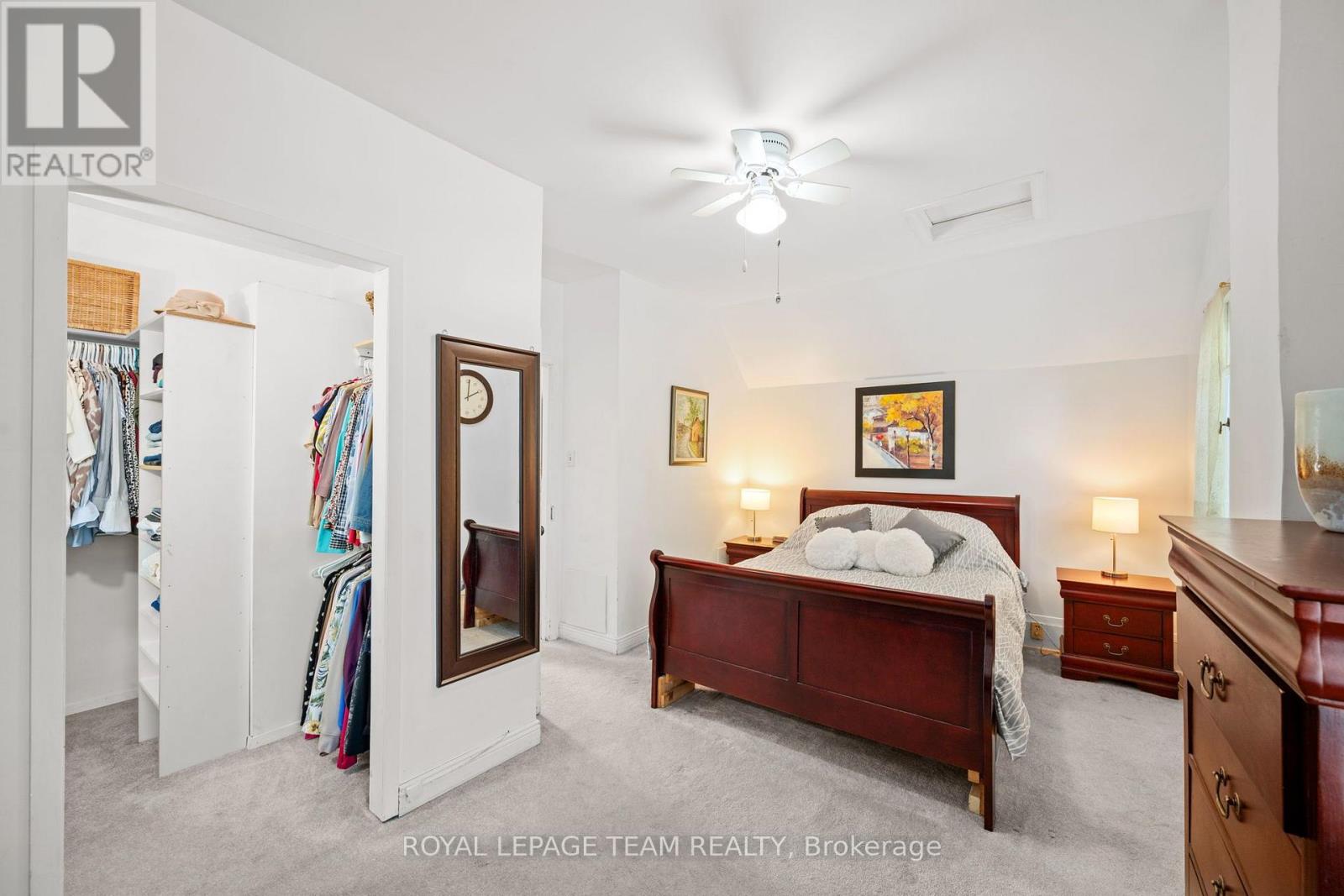 6215 ABBOTT STREET W - 20