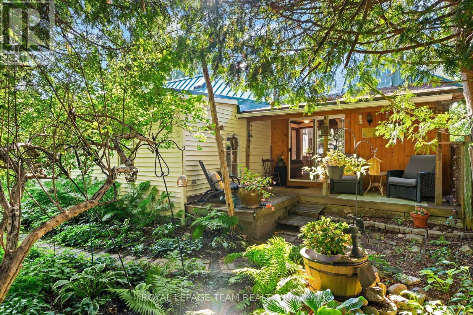 3 Bed, 2 Bath House for Sale in Ottawa – 6215 ABBOTT STREET W, Ottawa – MLS# X13647700 - Image 25