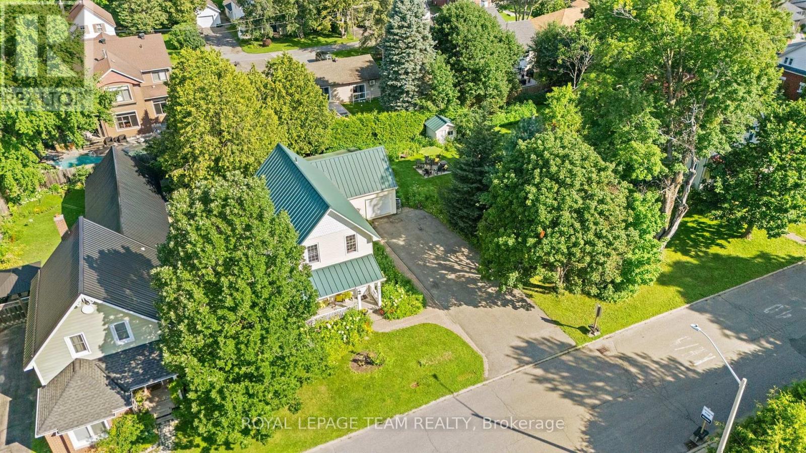 3 Bed, 2 Bath House for Sale in Ottawa – 6215 ABBOTT STREET W, Ottawa – MLS# X13647700 - Image 28