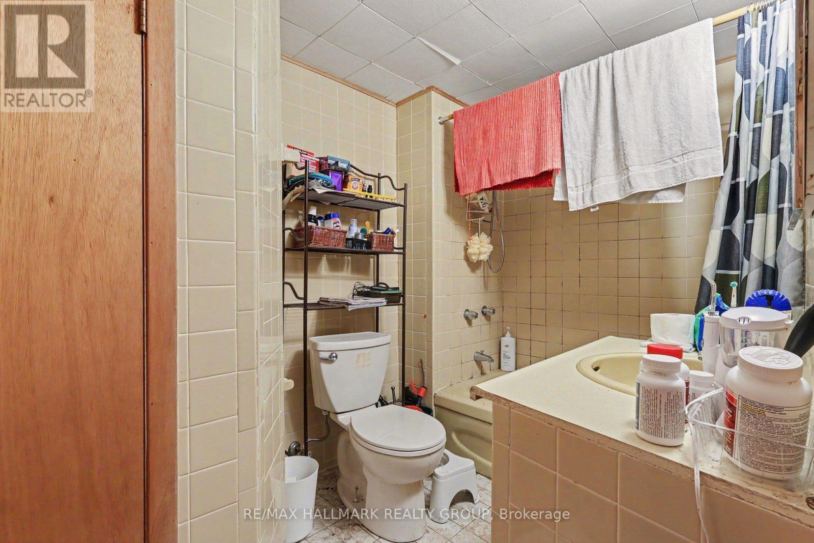 3 Bed, 2 Bath House for Sale in Ottawa – 173 WINGHAM PLACE, Ottawa – MLS# X13647710 - Image 23