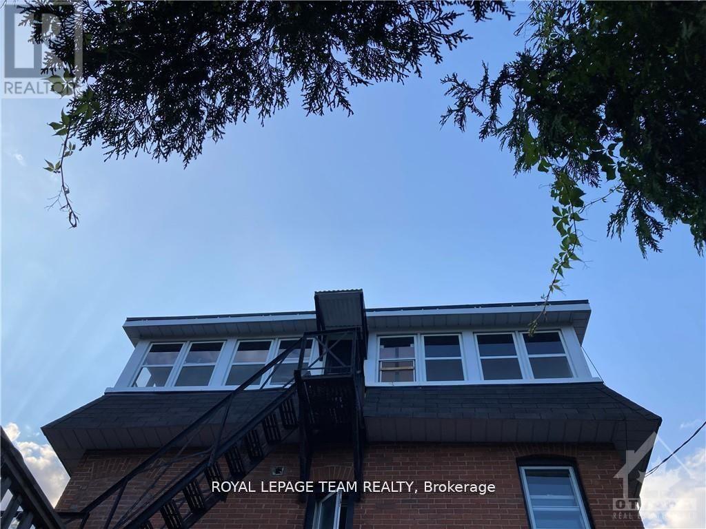 2 Bed, 1 Bath Multi-Family for Rent in Ottawa – 3 – 16 POWELL AVENUE, Ottawa – MLS# X13647770 - Image 19
