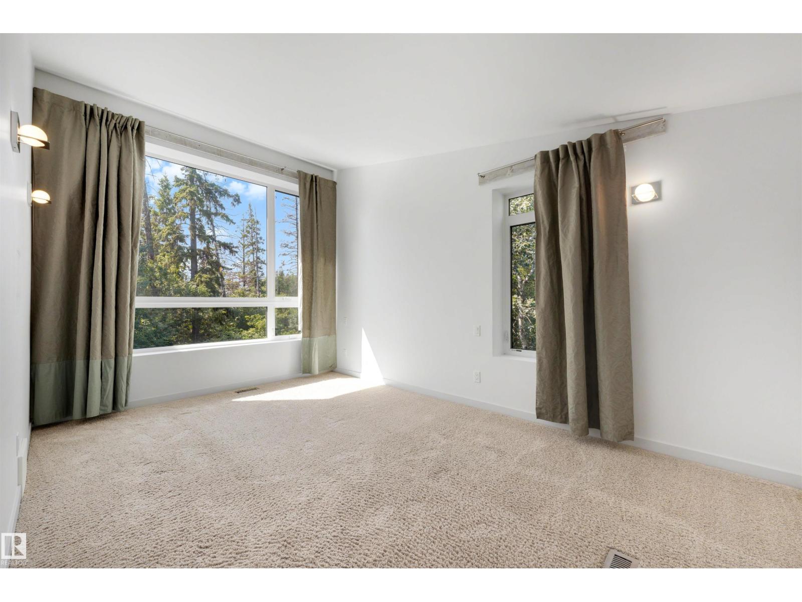 9342 83 AV NW - Image 22