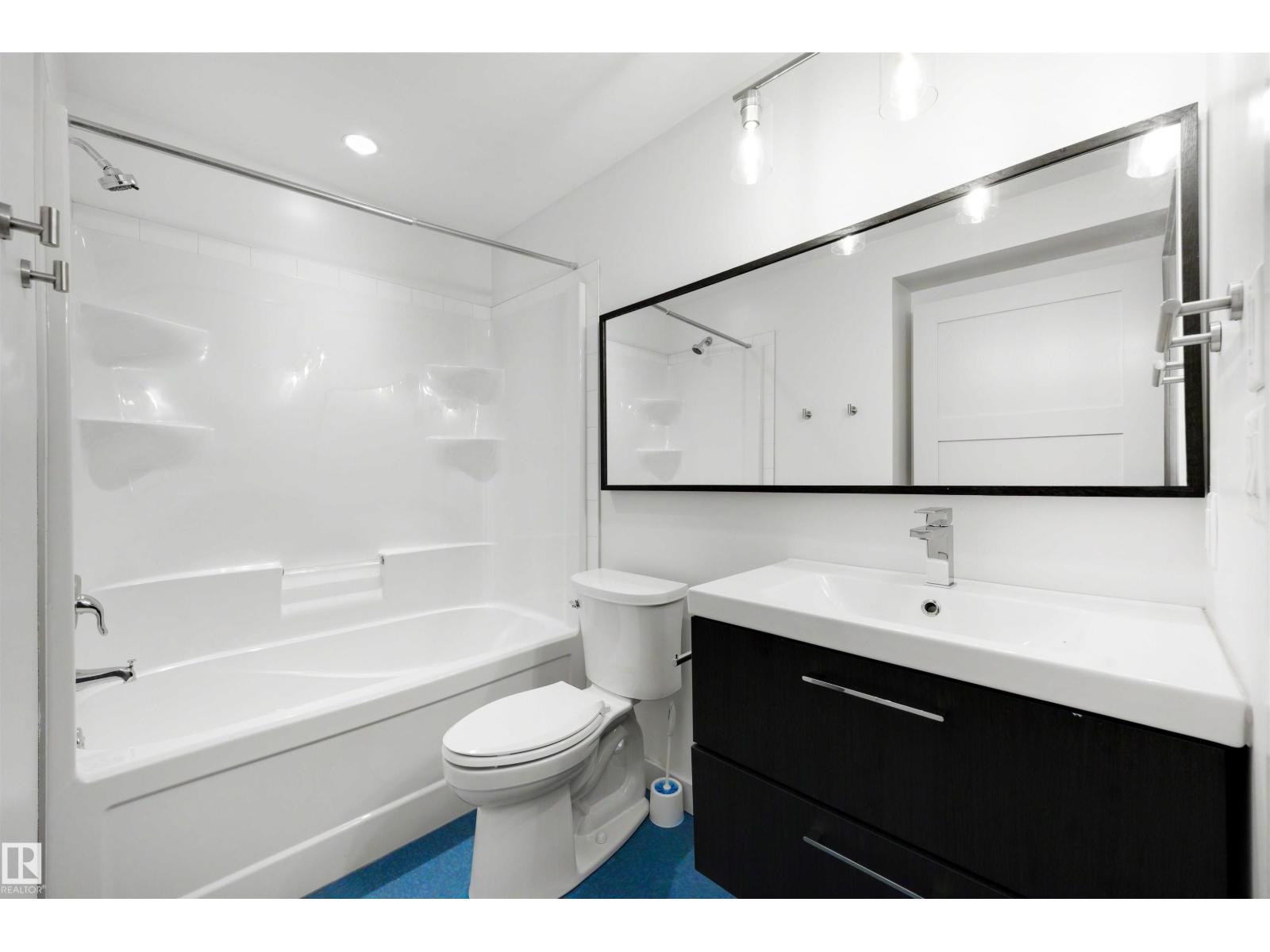 9342 83 AV NW - Image 42