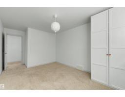 9342 83 Av Nw, Edmonton, AB T6C1B8 Photo 29